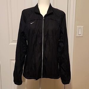 Nike women's windbreaker size L